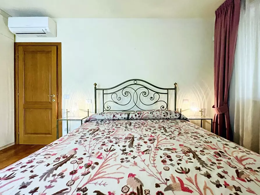 Immagine 27 di Casa indipendente in vendita  a Forte Dei Marmi