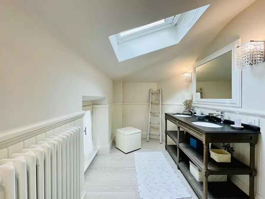 Immagine 37 di Villa in vendita  a Forte Dei Marmi