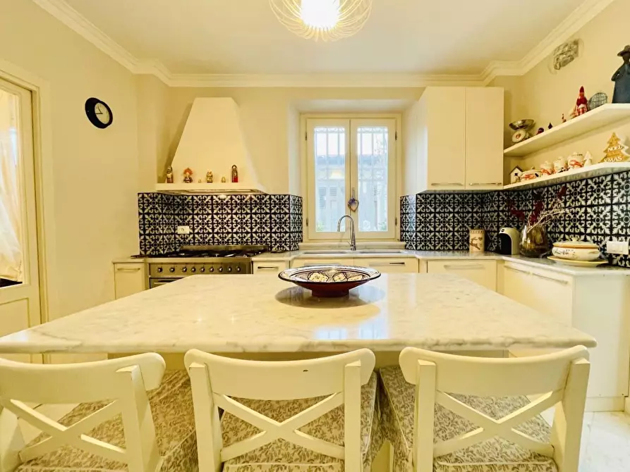 Immagine 10 di Villa in vendita  a Forte Dei Marmi