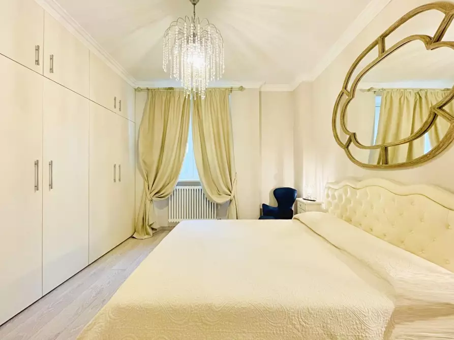 Immagine 15 di Villa in vendita  a Forte Dei Marmi