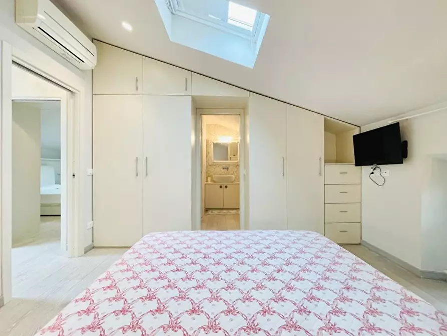 Immagine 28 di Villa in vendita  a Forte Dei Marmi