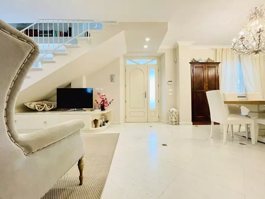 Immagine 23 di Villa in vendita  a Forte Dei Marmi