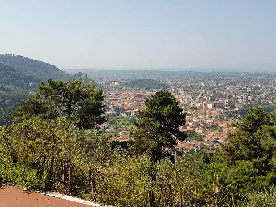 Immagine 16 di Casa indipendente in vendita  a Massa