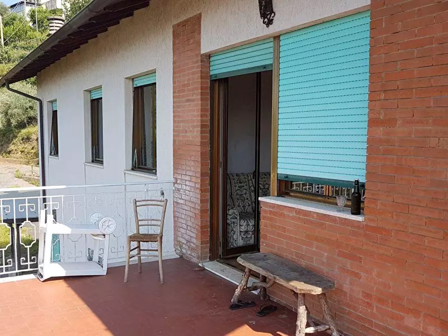 Immagine 8 di Casa indipendente in vendita  a Massa