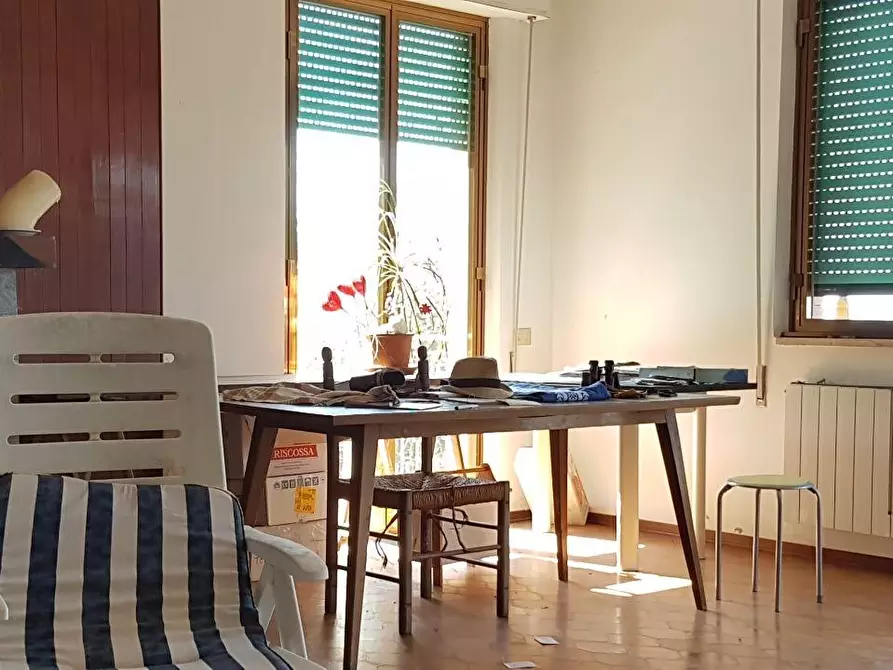 Immagine 9 di Casa indipendente in vendita  a Massa