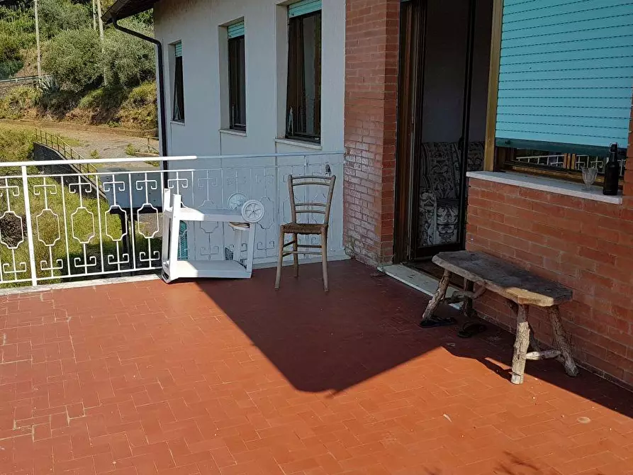 Immagine 4 di Casa indipendente in vendita  a Massa