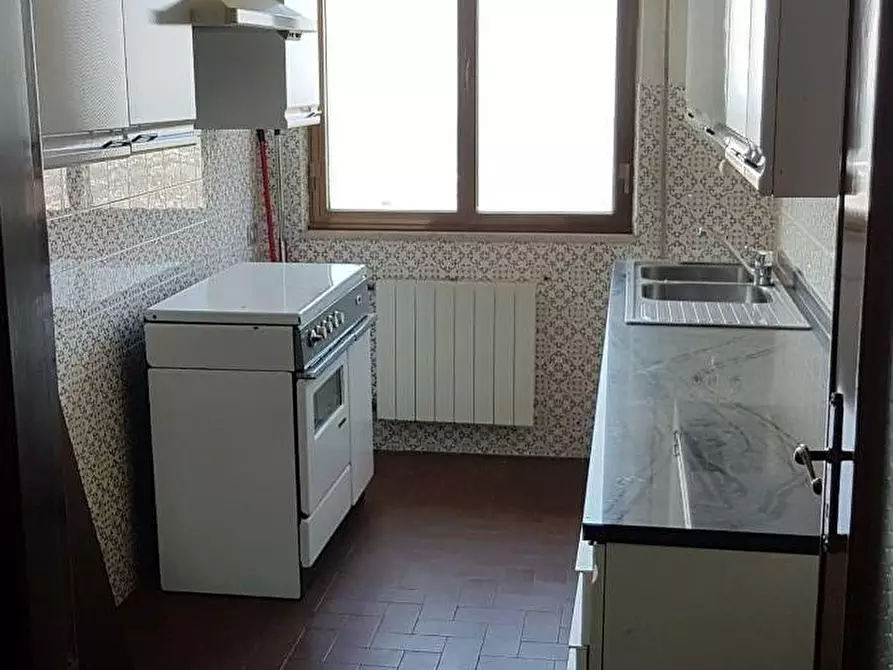 Immagine 11 di Casa indipendente in vendita  a Massa