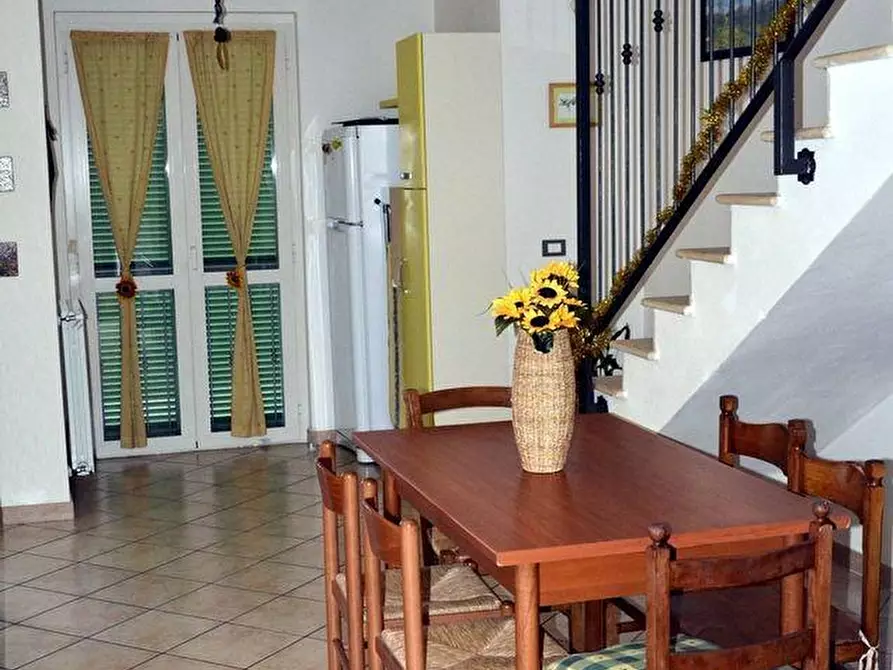 Immagine 3 di Appartamento in vendita  a Fosdinovo