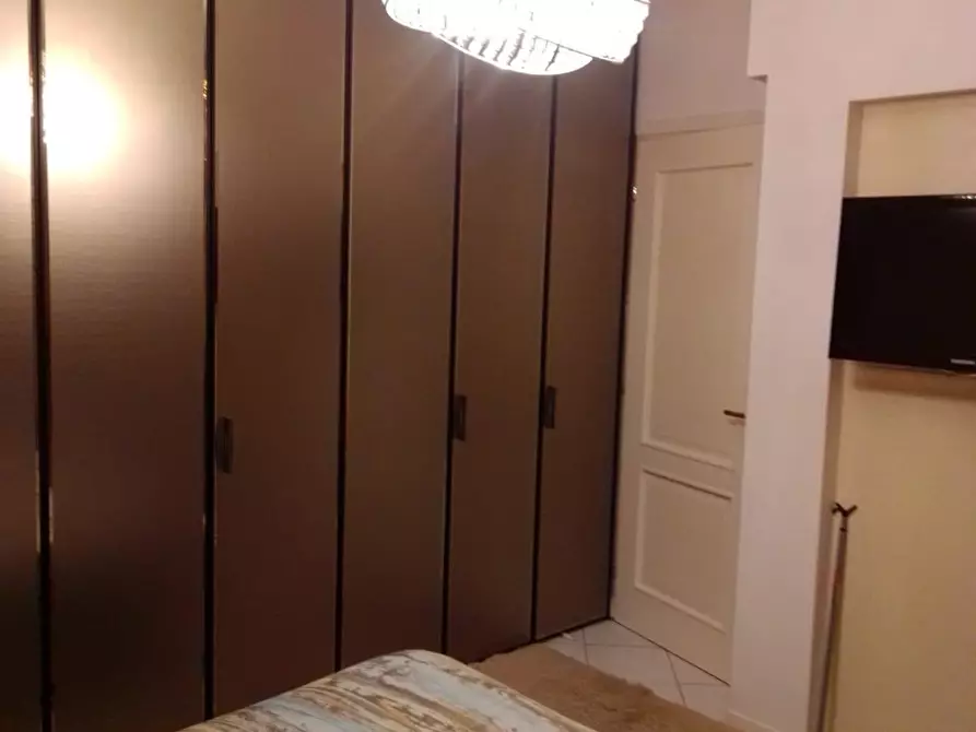 Immagine 11 di Mansarda in vendita  a Massa