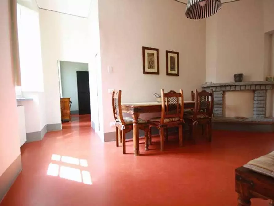 Immagine 11 di Appartamento in affitto  a Lucca