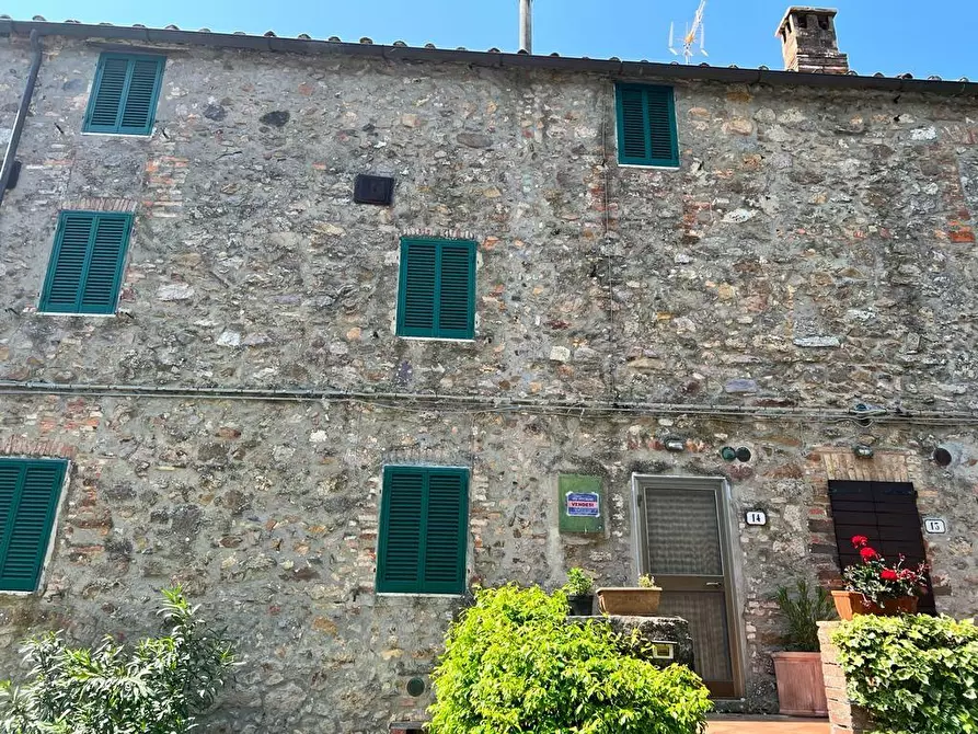 Immagine 1 di Appartamento in vendita  a Monticiano