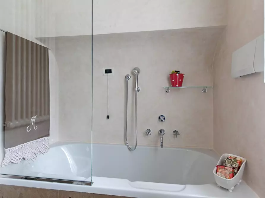 Immagine 30 di Casa indipendente in vendita  a San Giuliano Terme