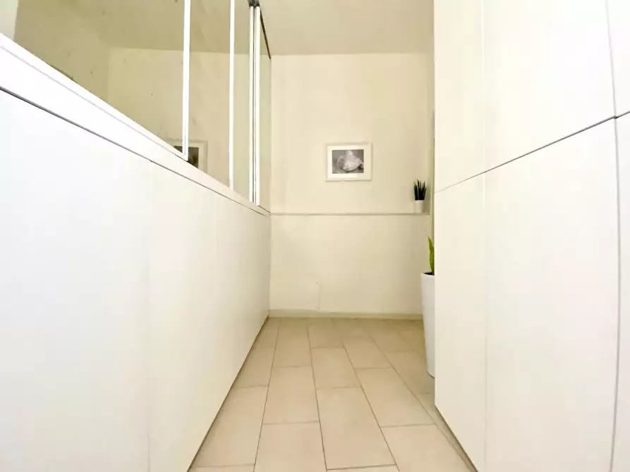 Immagine 16 di Appartamento in vendita  a Massa