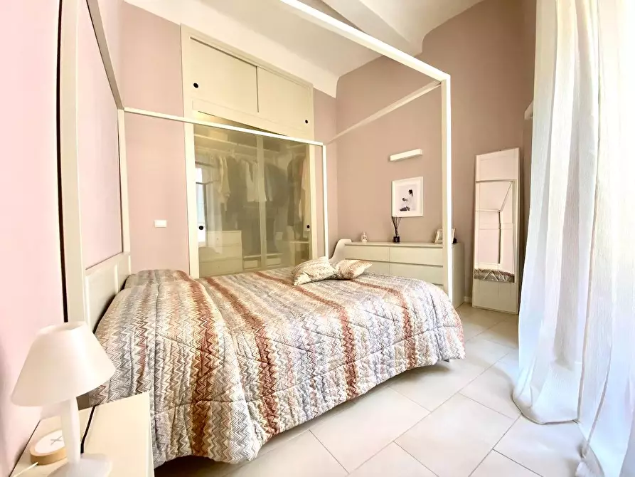 Immagine 8 di Appartamento in vendita  a Massa