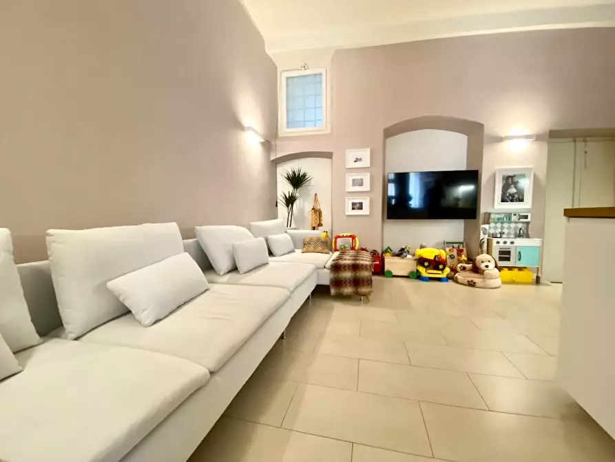 Immagine 4 di Appartamento in vendita  a Massa