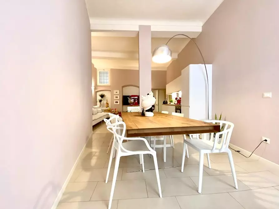 Immagine 7 di Appartamento in vendita  a Massa