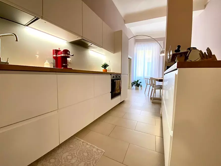 Immagine 3 di Appartamento in vendita  a Massa