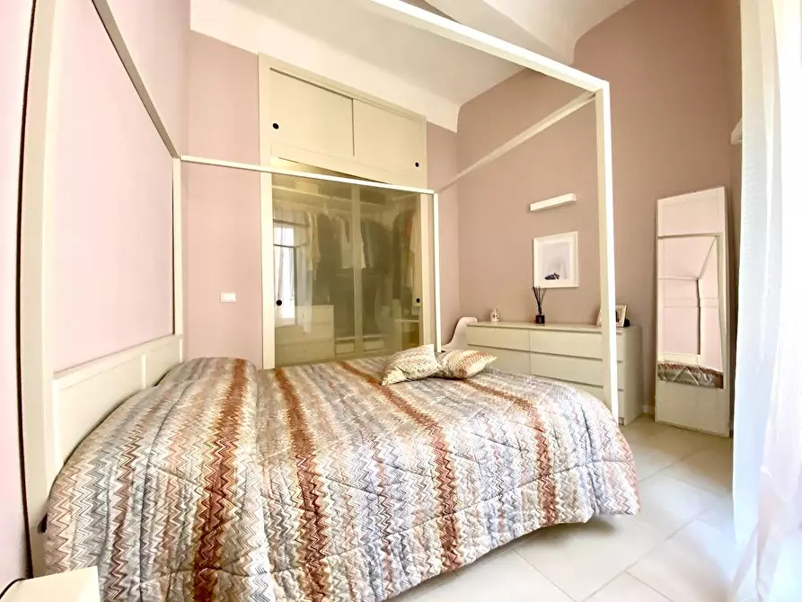 Immagine 10 di Appartamento in vendita  a Massa