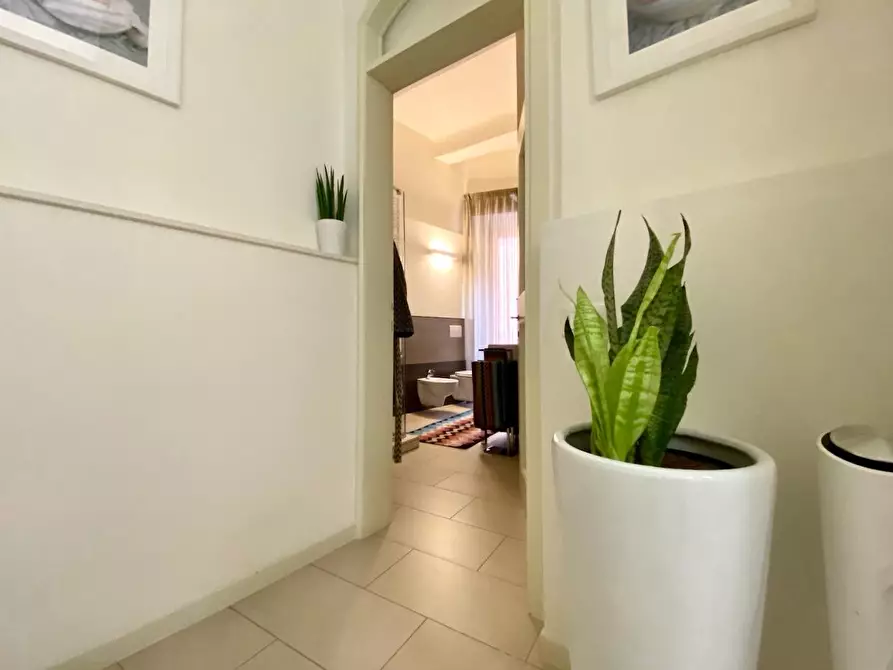 Immagine 17 di Appartamento in vendita  a Massa