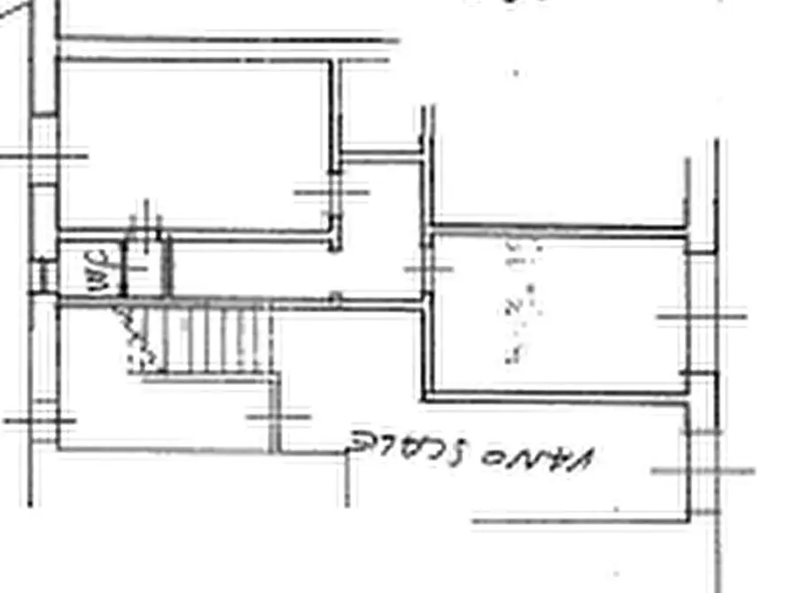 Immagine 8 di Negozio in affitto  a Livorno