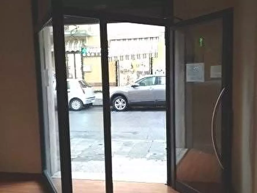 Immagine 4 di Locale commerciale in affitto  a Pisa