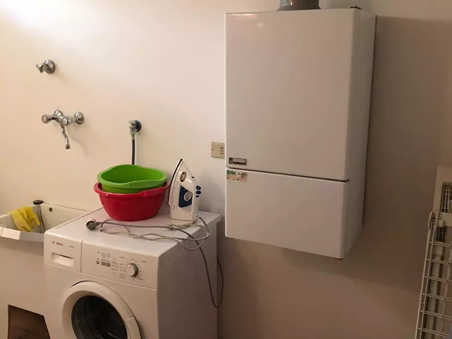 Immagine 19 di Casa semindipendente in vendita  a Massa