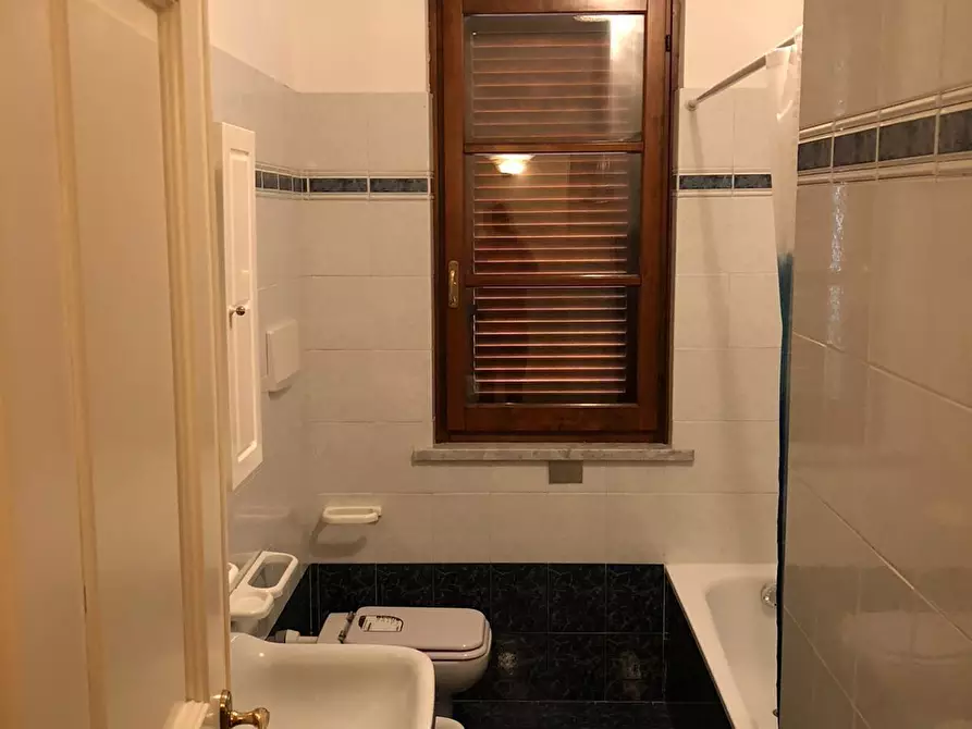 Immagine 14 di Casa semindipendente in vendita  a Massa