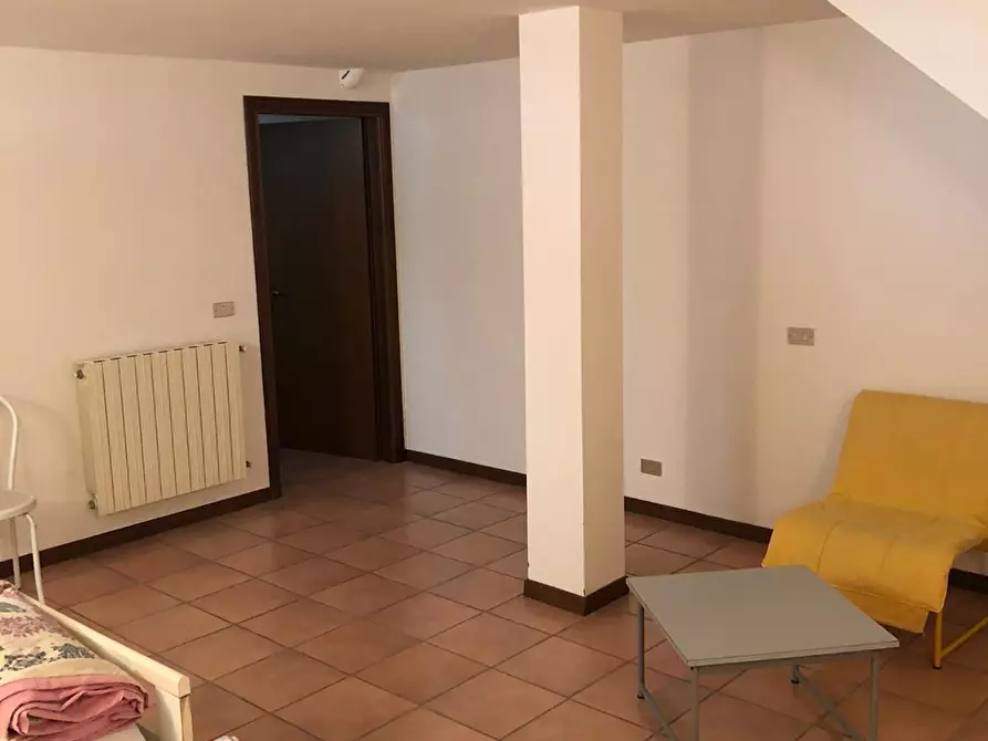 Immagine 17 di Casa semindipendente in vendita  a Massa