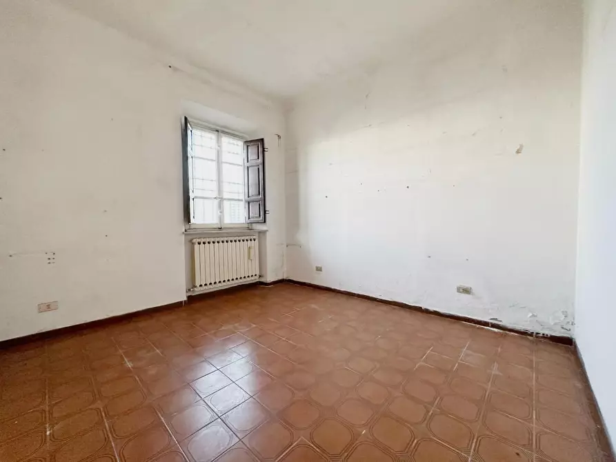 Immagine 22 di Casa semindipendente in vendita  a Lucca