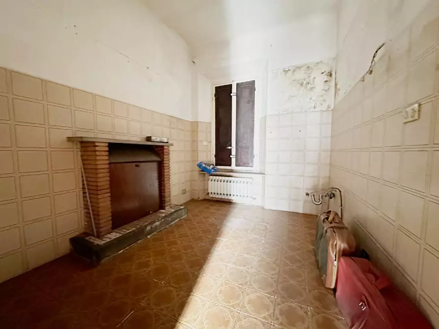 Immagine 14 di Casa semindipendente in vendita  a Lucca