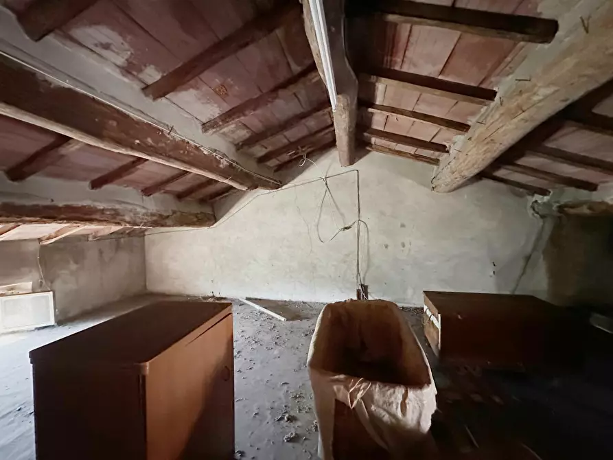 Immagine 43 di Casa semindipendente in vendita  a Lucca