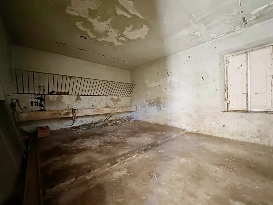 Immagine 5 di Casa semindipendente in vendita  a Lucca