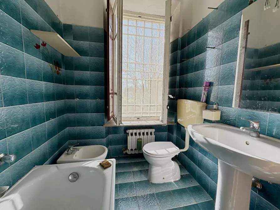 Immagine 18 di Casa semindipendente in vendita  a Lucca