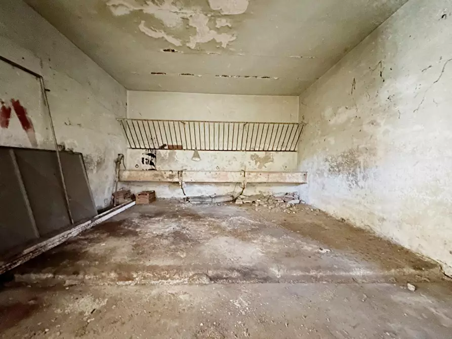 Immagine 6 di Casa semindipendente in vendita  a Lucca