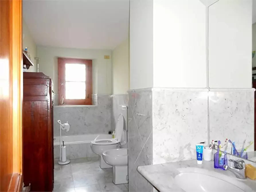 Immagine 23 di Casa colonica in vendita  a Pistoia