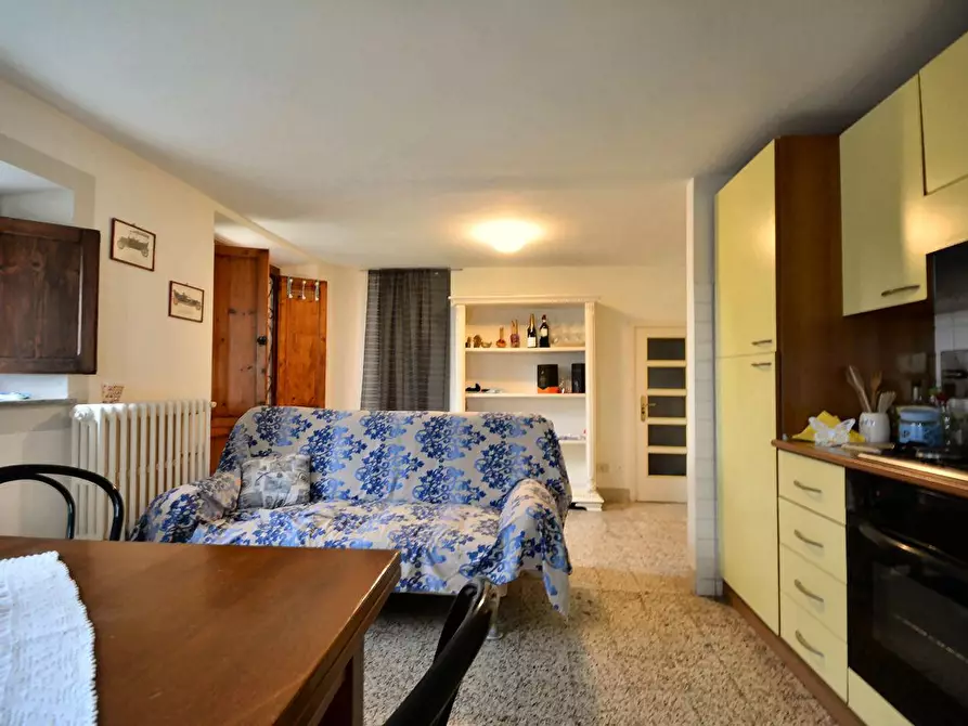 Immagine 13 di Villa in vendita  a Lucca