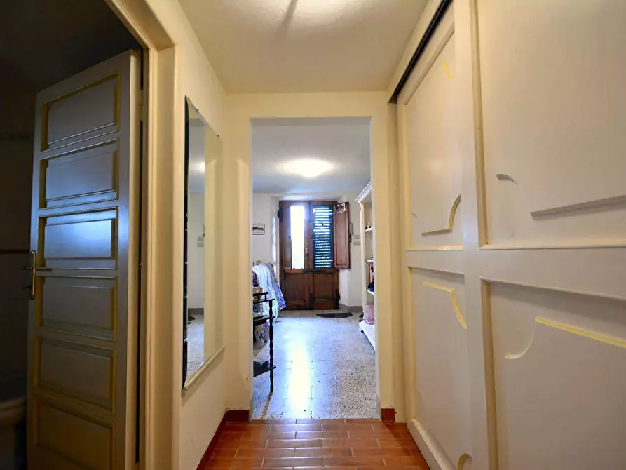 Immagine 17 di Villa in vendita  a Lucca