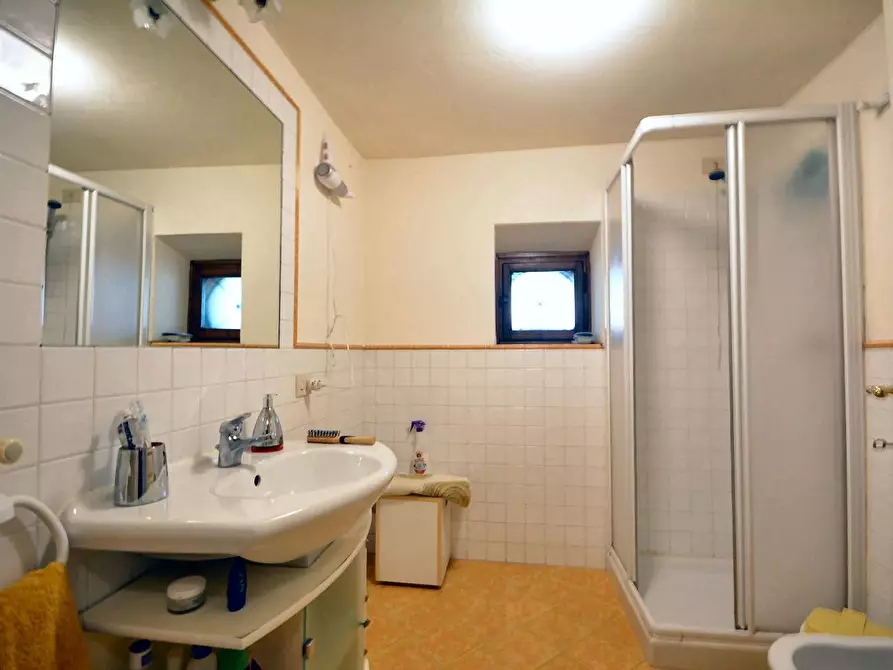 Immagine 15 di Villa in vendita  a Lucca