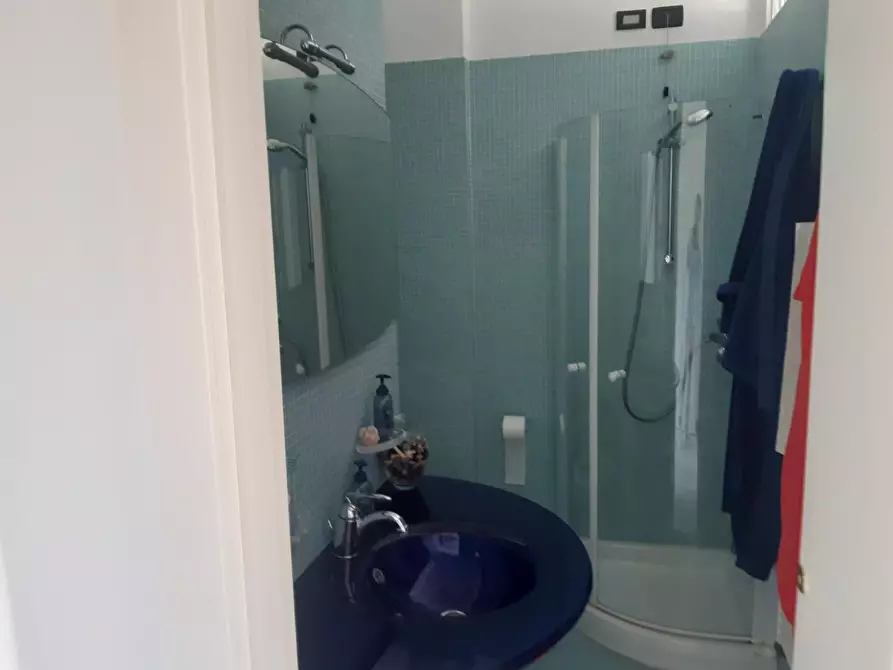 Immagine 11 di Appartamento in vendita  a Massa