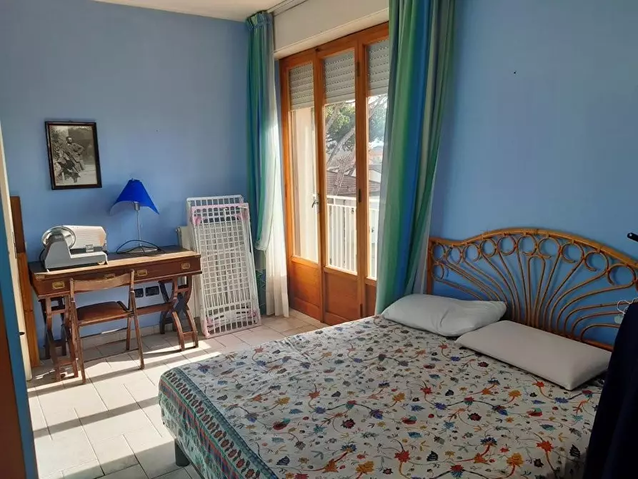 Immagine 2 di Appartamento in vendita  a Massa