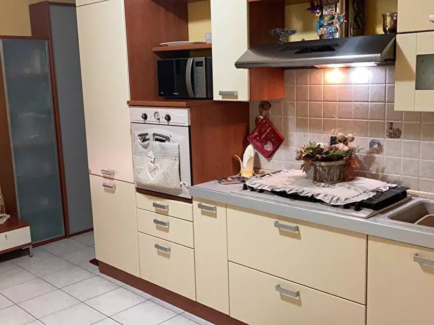 Immagine 2 di Appartamento in vendita  a Santa Maria A Monte