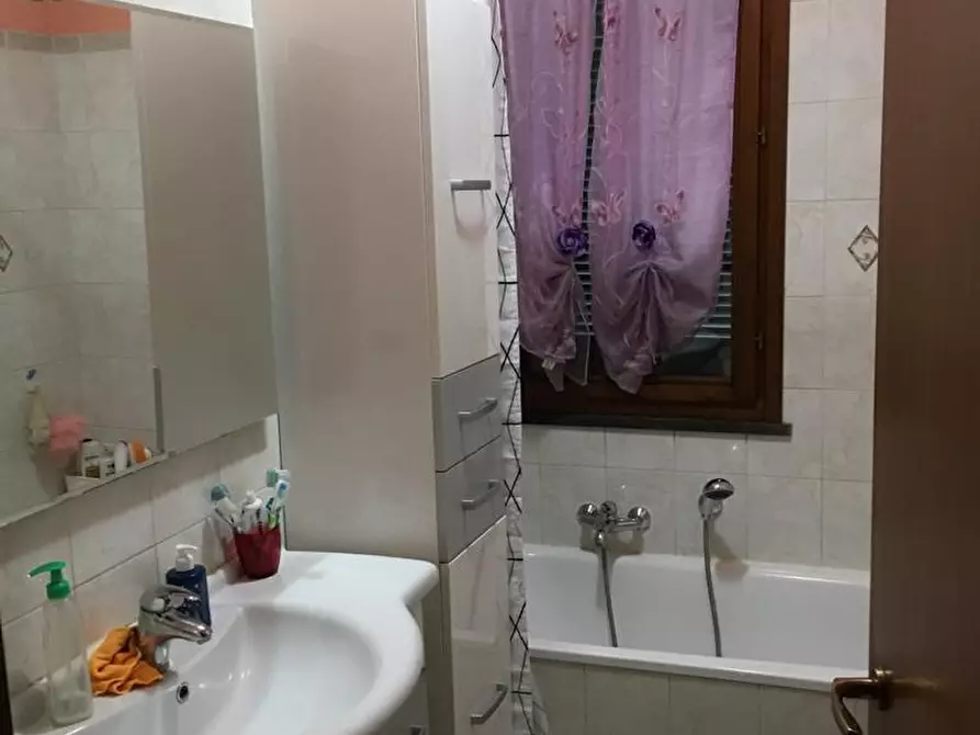 Immagine 13 di Appartamento in vendita  a Santa Maria A Monte