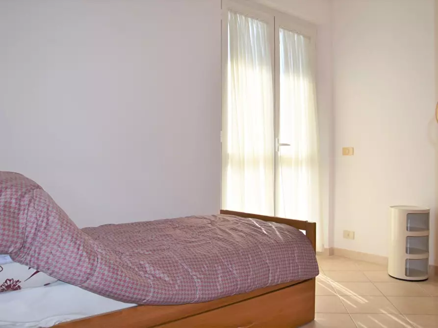 Immagine 19 di Appartamento in affitto  a Massa