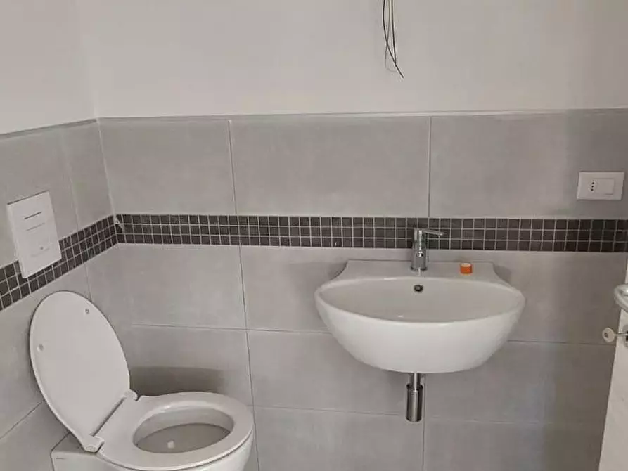 Immagine 38 di Villetta a schiera in vendita  a Empoli