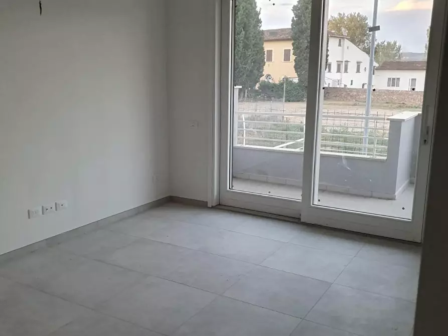 Immagine 21 di Villetta a schiera in vendita  a Empoli