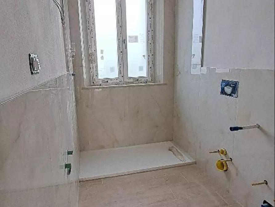 Immagine 19 di Villa in vendita  a Cascina