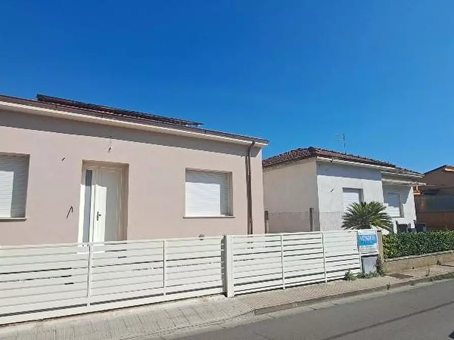 Immagine 3 di Villa in vendita  a Cascina