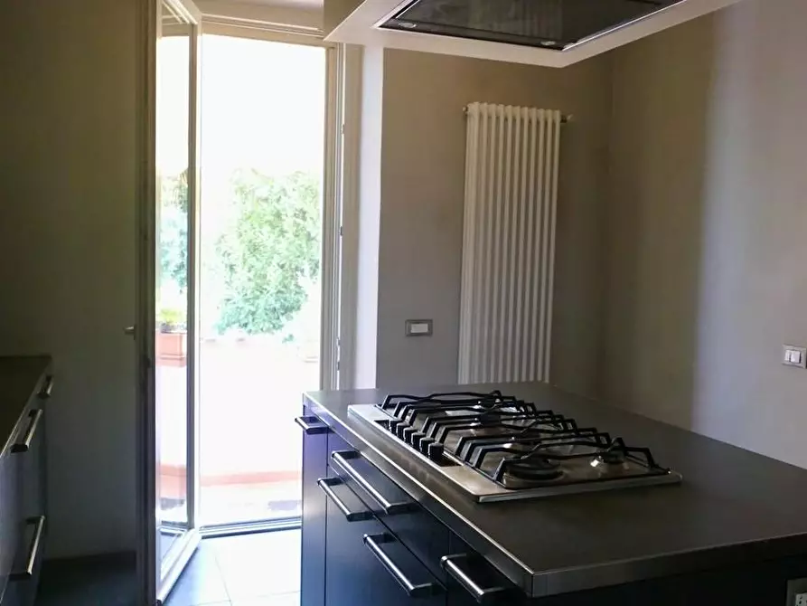 Immagine 12 di Villa in vendita  a Cascina