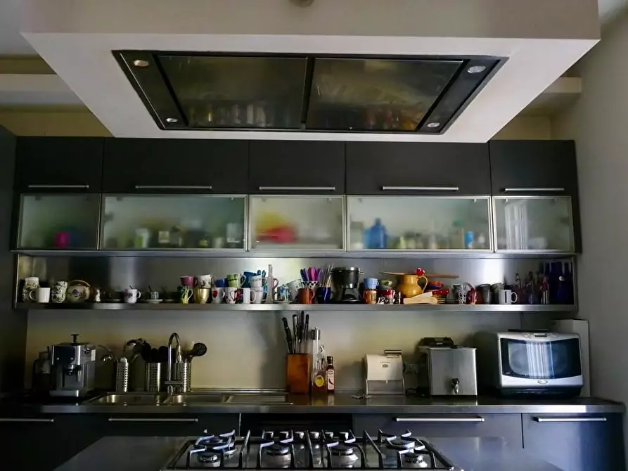 Immagine 10 di Villa in vendita  a Cascina