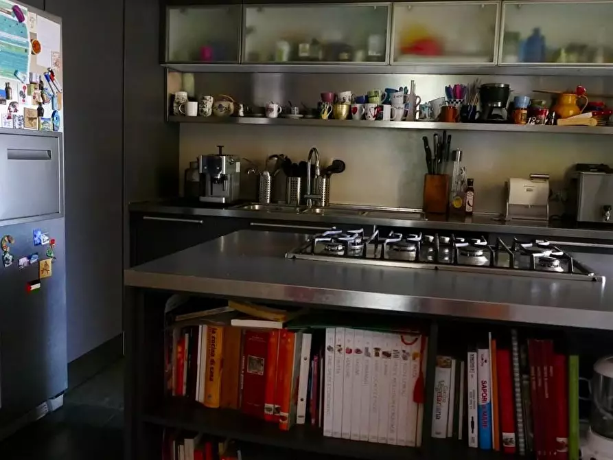 Immagine 11 di Villa in vendita  a Cascina